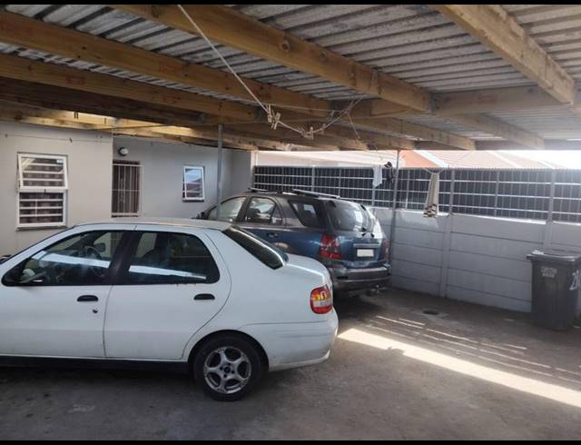 2 BEDROOM HOUSE FOR SALE IN PELIKAN PARK